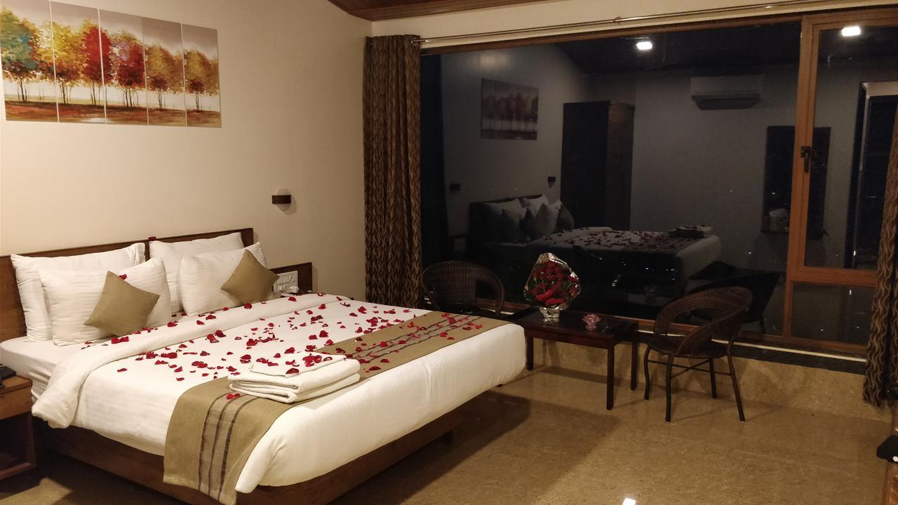 Miraya Hotel Panchgani Exteriör bild