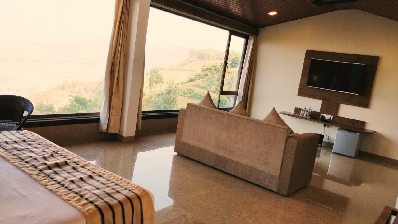 Miraya Hotel Panchgani Exteriör bild