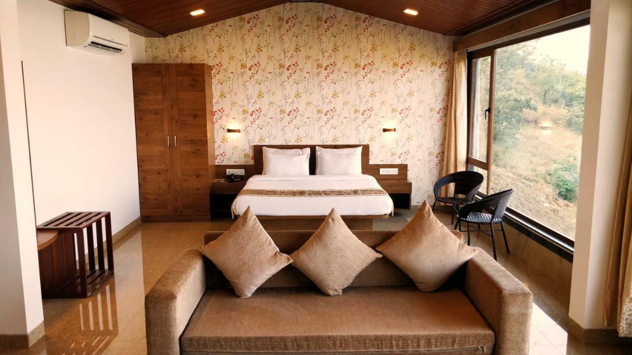Miraya Hotel Panchgani Exteriör bild